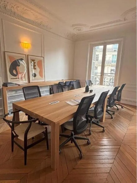 2 Rue De Châteaudun, Paris à louer - Photo de l’immeuble – Image 3 sur 8