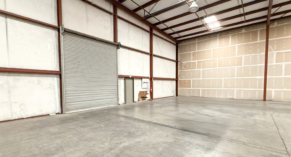4668 E Drummond Ave, Fresno, CA à louer - Photo de l’immeuble – Image 3 sur 7