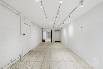 210 W 82nd St, New York, NY à louer Photo intérieure– Image 2 sur 8