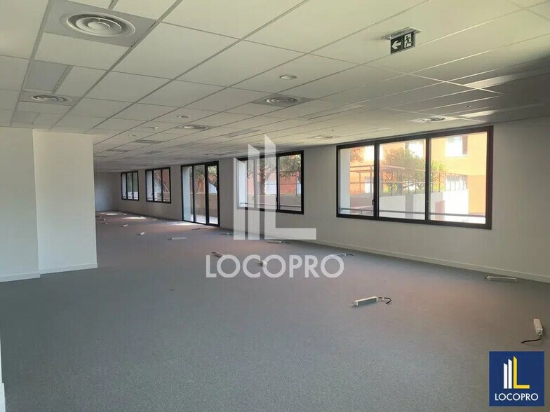 104 Boulevard René Cassin, Nice à louer - Photo de l’immeuble – Image 3 sur 12