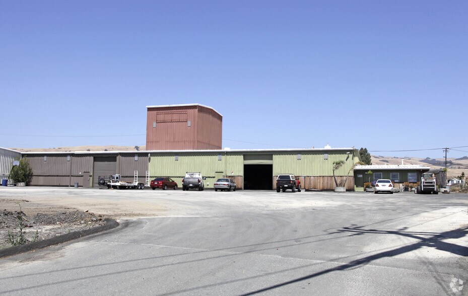 1147 Atlantic St, Union City, CA à louer - Photo de l’immeuble – Image 2 sur 4