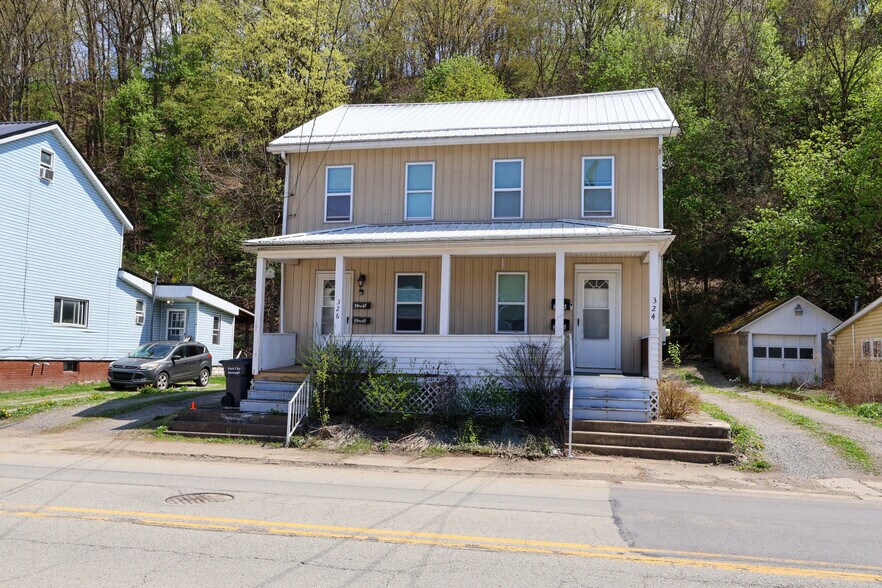 324 5th Ave, Ford City, PA à vendre - Photo principale – Image 1 sur 1