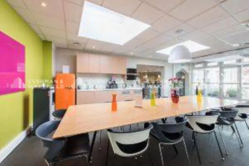 60 Avenue Charles De Gaulle, Neuilly-sur-Seine à louer - Photo intérieure – Image 2 sur 14