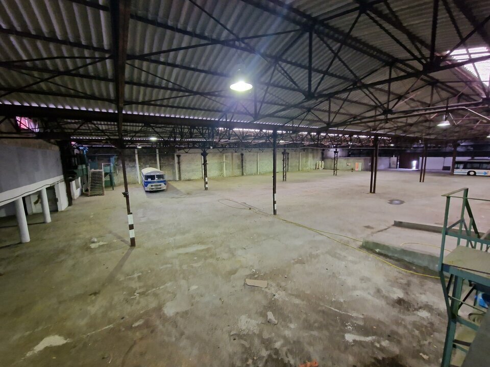 Industriel/Logistique dans La Trinité à louer Photo de l’immeuble– Image 1 sur 7
