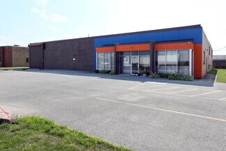 Plus de détails pour 820 Nicholas Blvd, Elk Grove Village, IL - Industriel/Logistique à louer