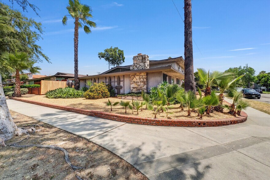 357 Amber Ct, Upland, CA à vendre - Photo de l’immeuble – Image 2 sur 25