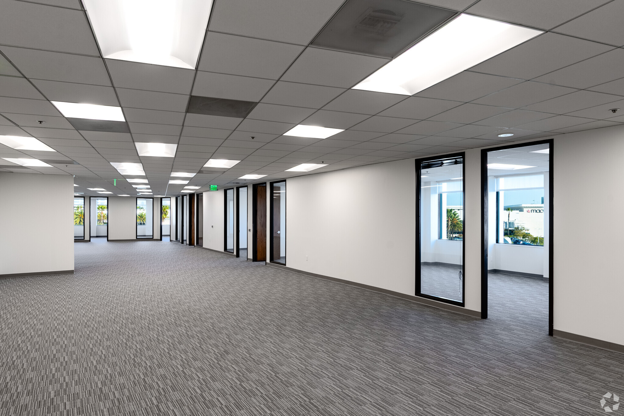 21515 Hawthorne Blvd, Torrance, CA à louer Photo intérieure– Image 1 sur 8