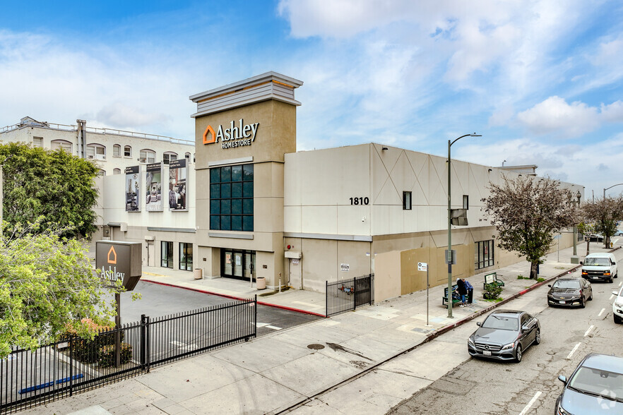 1810 S Broadway, Los Angeles, CA à louer - Photo de l’immeuble – Image 3 sur 6