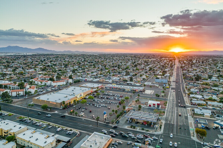 Thomas Rd, Phoenix, AZ à louer - Aérien – Image 3 sur 12