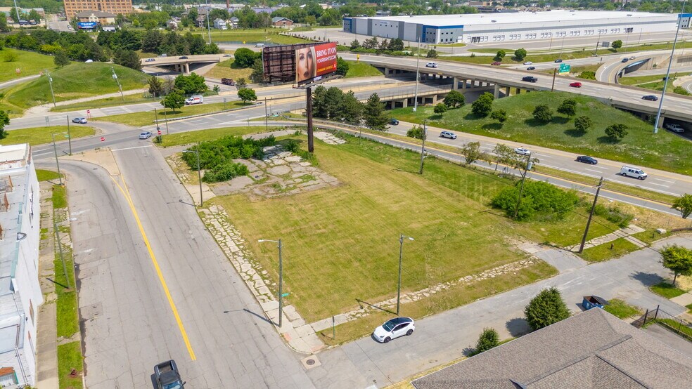 13300 Woodrow Wilson St, Detroit, MI à vendre - Photo de l’immeuble – Image 3 sur 15