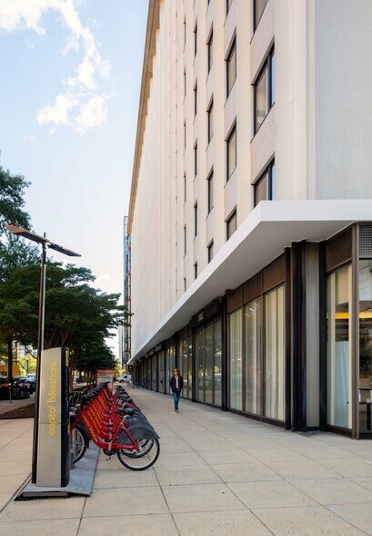 1730 Rhode Island Ave NW, Washington, DC à louer - Photo de l’immeuble – Image 3 sur 15