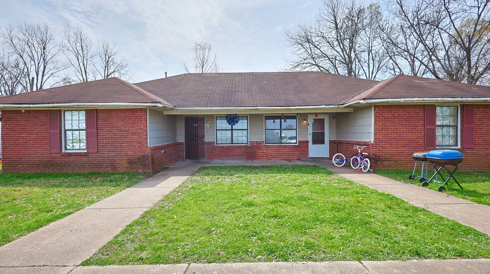 228 Tyler St, Leland, MS à vendre - Photo de l’immeuble – Image 2 sur 9