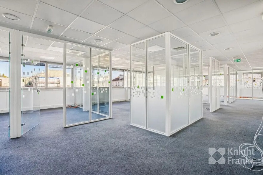 67 Rue Anatole France, Levallois-Perret à louer - Photo de l’immeuble – Image 3 sur 9