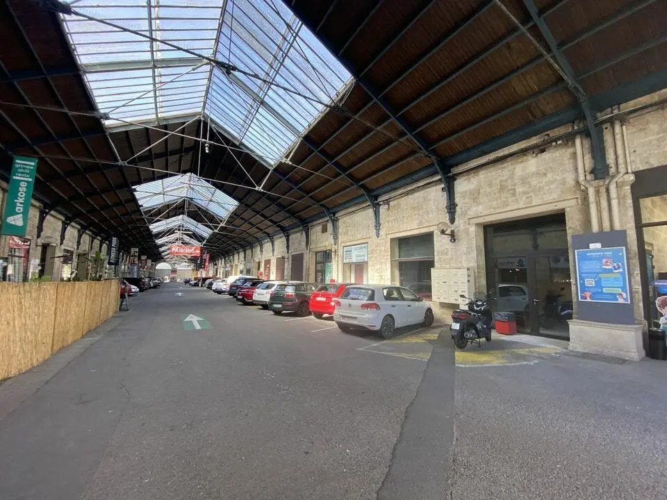 Local commercial dans Bordeaux à louer Photo de l’immeuble– Image 1 sur 15