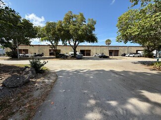 Plus de détails pour 5401-5491 NW 159th St, Hialeah, FL - Industriel/Logistique à louer