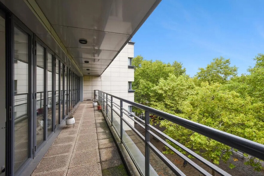 17 Place Des Vins De France, Paris à louer - Photo de l’immeuble – Image 3 sur 11