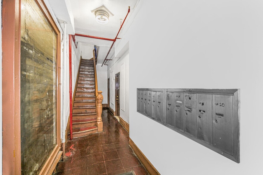 30 W 130th St, New York, NY à vendre - Photo intérieure – Image 3 sur 7