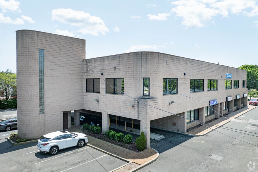 375 Commack Rd, Deer Park, NY à louer - Photo de l’immeuble – Image 3 sur 6