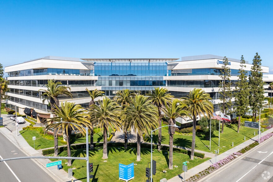 2321 Rosecrans Ave, El Segundo, CA à louer - Photo de l’immeuble – Image 1 sur 9