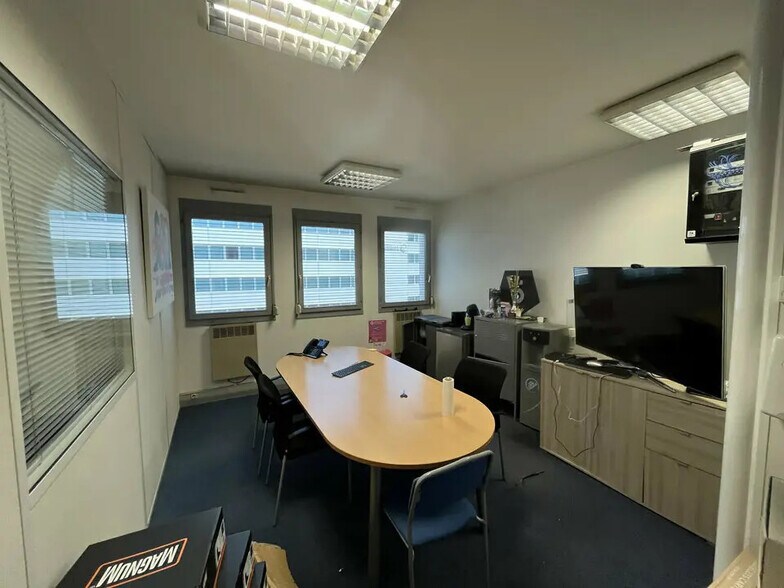 Bureau dans Lyon à louer - Photo de l’immeuble – Image 2 sur 7