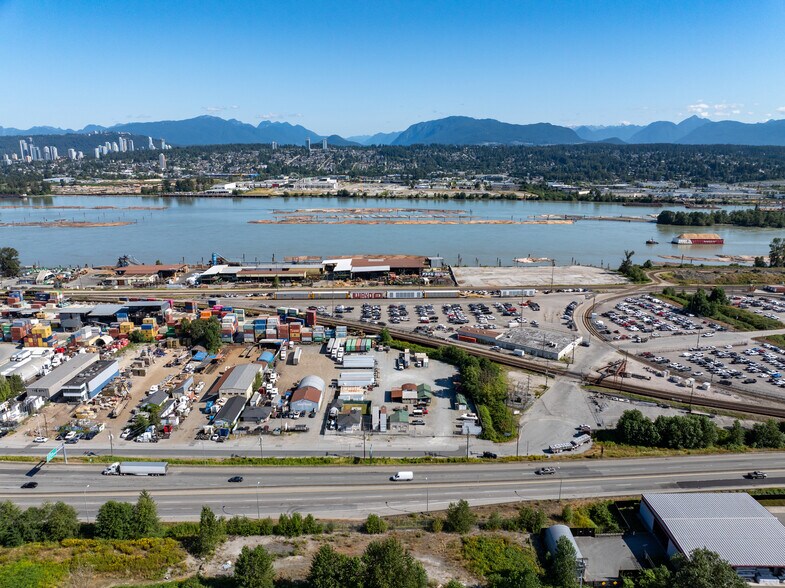13163-13181 116 Av, Surrey, BC à vendre - Photo de l’immeuble – Image 3 sur 30