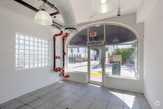 233-235 11th St, Miami Beach, FL à louer Photo intérieure– Image 2 sur 14