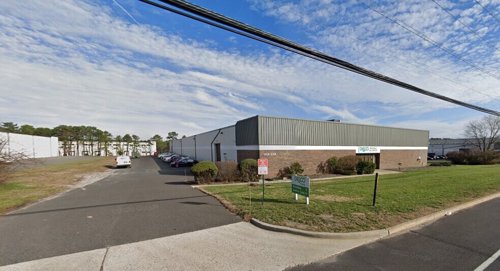 1705 Oak St, Lakewood, NJ à louer - Photo de l’immeuble – Image 2 sur 6