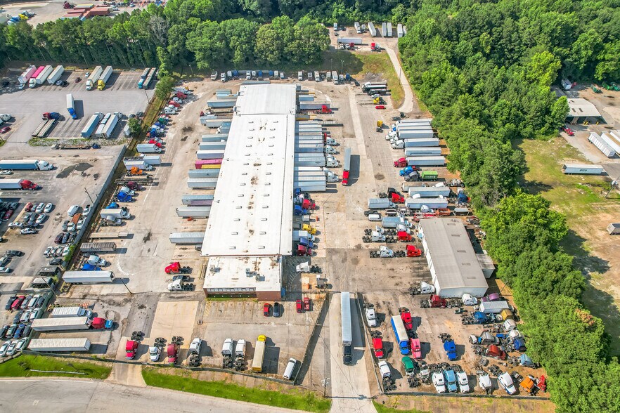 1000 S River Industrial Blvd S, Atlanta, GA à louer - Photo de l’immeuble – Image 1 sur 4