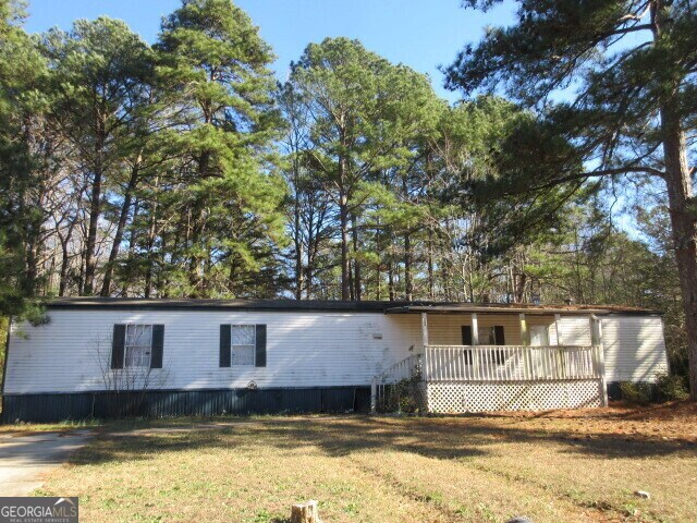 269 Lakeview Dr, Locust Grove, GA à vendre - Photo principale – Image 1 sur 12