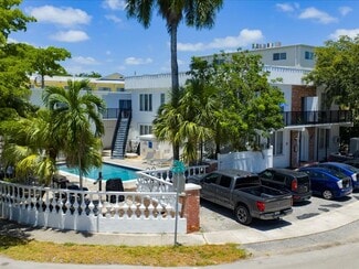 Plus de détails pour 105 NE 16th Ter, Fort Lauderdale, FL - Logement à vendre