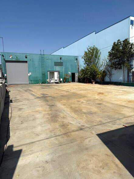 526 S Alameda St, Los Angeles, CA à louer - Photo de l’immeuble – Image 2 sur 4