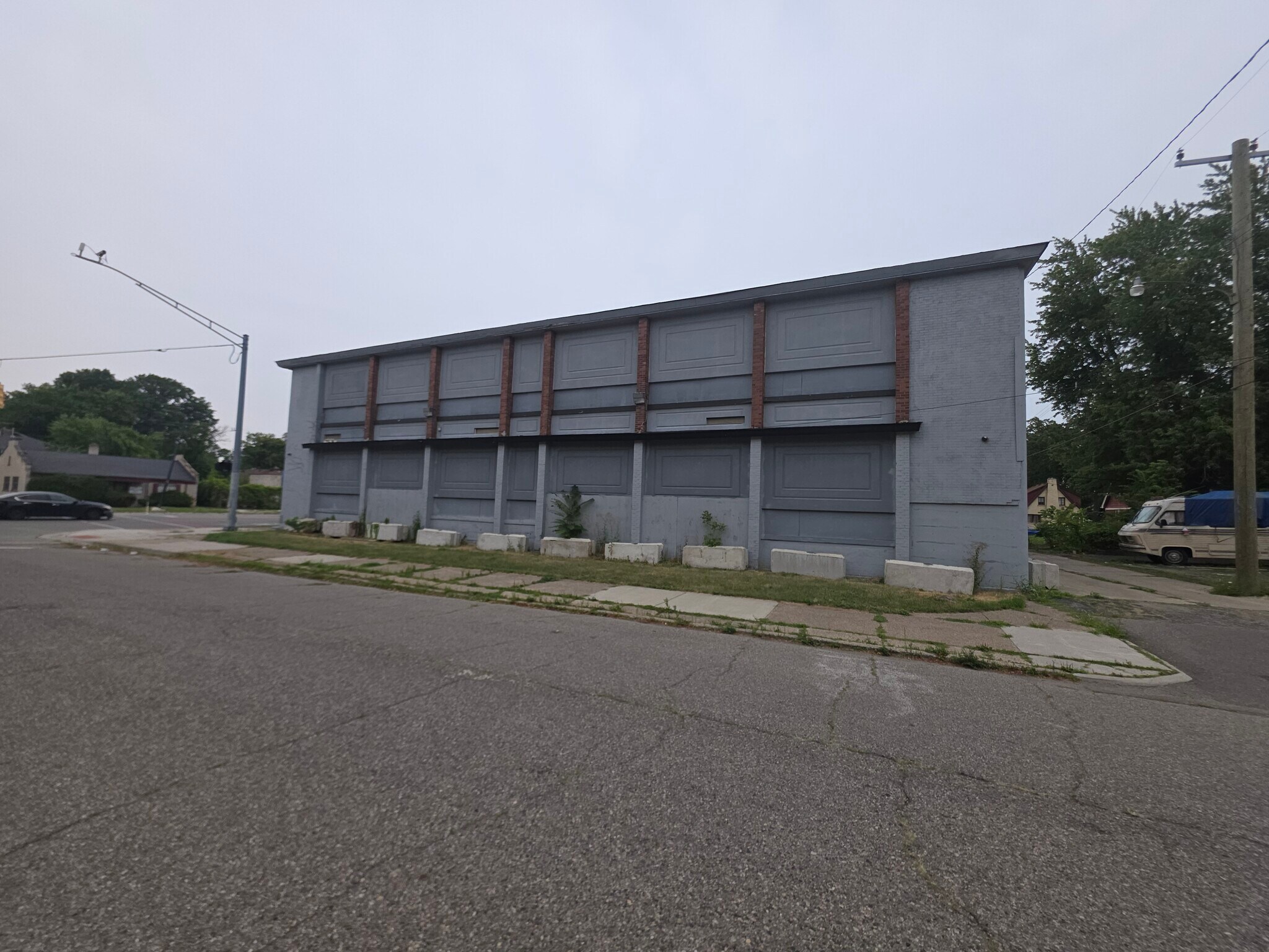 15760 E Warren Ave, Detroit, MI à vendre Photo de l’immeuble– Image 1 sur 8