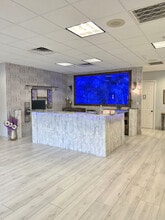 7385 Radio Rd, Naples, FL à louer Photo intérieure– Image 1 sur 4