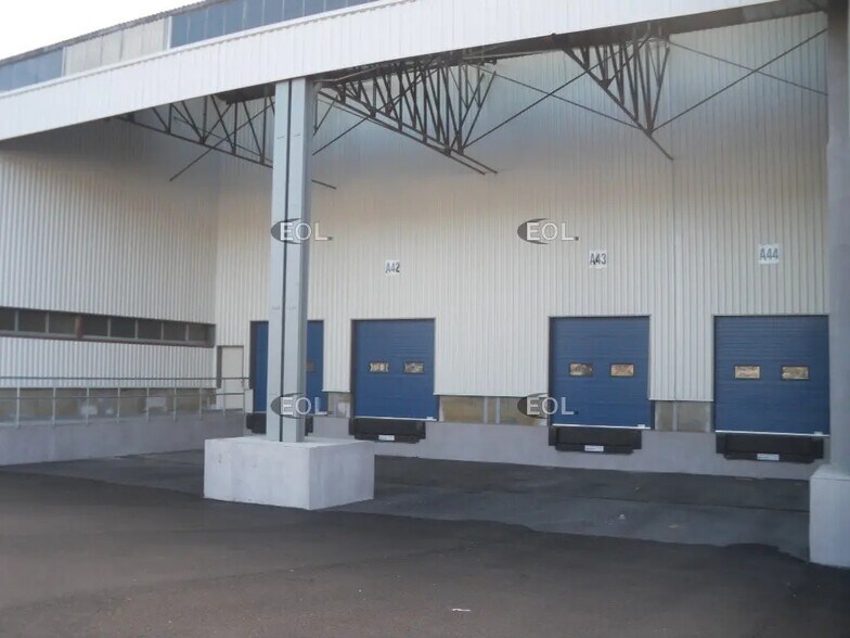 Industriel/Logistique dans Nîmes à louer - Photo de l’immeuble – Image 1 sur 1