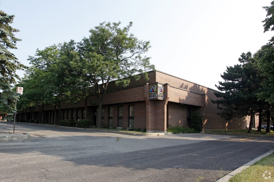 1311-1319 Kamato Rd, Mississauga, ON à louer - Photo principale – Image 1 sur 2
