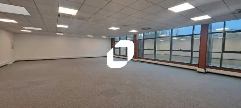 Bureau dans Noisy-le-Sec à louer - Photo de l’immeuble – Image 3 sur 8