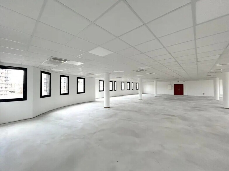 Bureau dans Lyon à vendre - Photo de l’immeuble – Image 1 sur 11