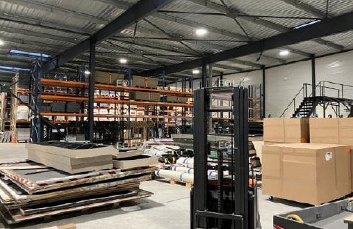 Plus de détails pour Industriel/Logistique à louer