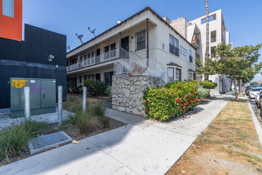 6519 Crenshaw Blvd, Los Angeles, CA à vendre - Photo principale – Image 1 sur 8