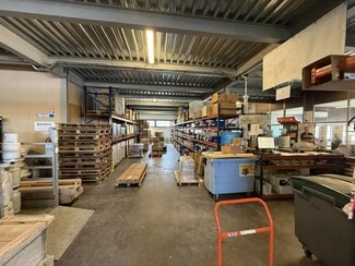 Plus de détails pour Industriel/Logistique à louer