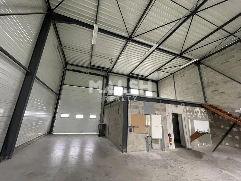 Bureau dans Rillieux-la-Pape à louer - Photo de l’immeuble – Image 3 sur 10