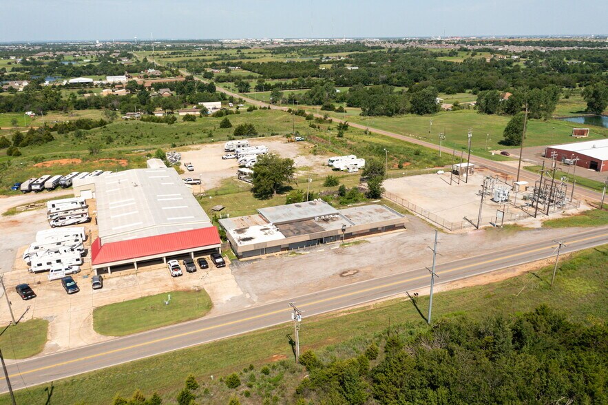 10513 S Sunnylane Rd, Oklahoma City, OK à vendre - Photo de l’immeuble – Image 3 sur 13