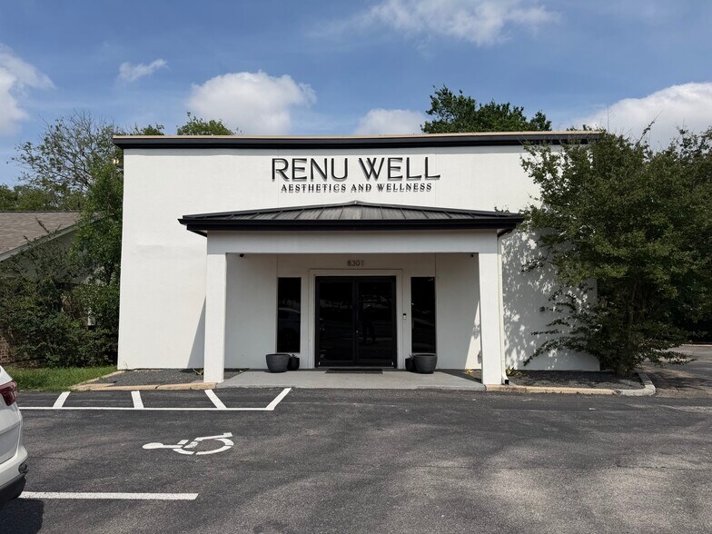 8301 Shoal Creek Blvd, Austin, TX à vendre - Photo de l’immeuble – Image 1 sur 17