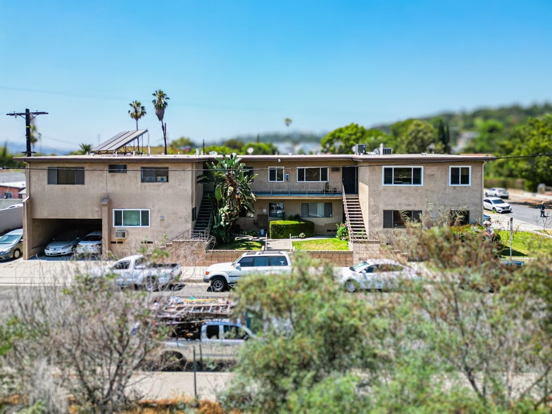 3365 Portner St, Los Angeles, CA à vendre - Photo de l’immeuble – Image 2 sur 13