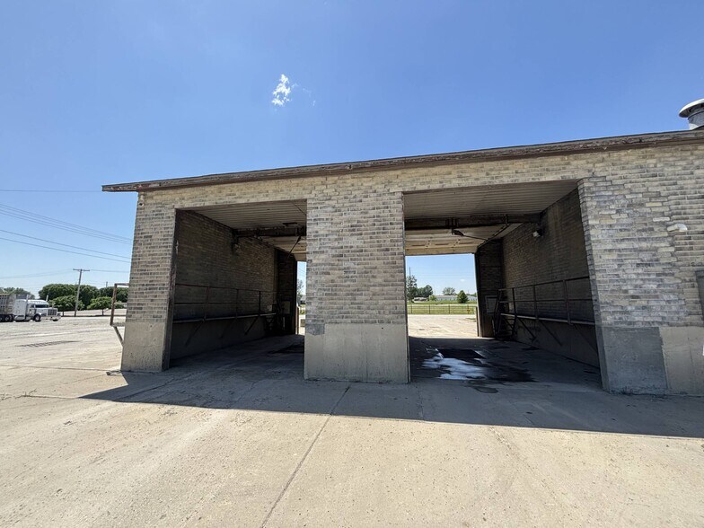 3000 Hoover Dr, Trenton, MO à vendre - Photo de l’immeuble – Image 3 sur 8