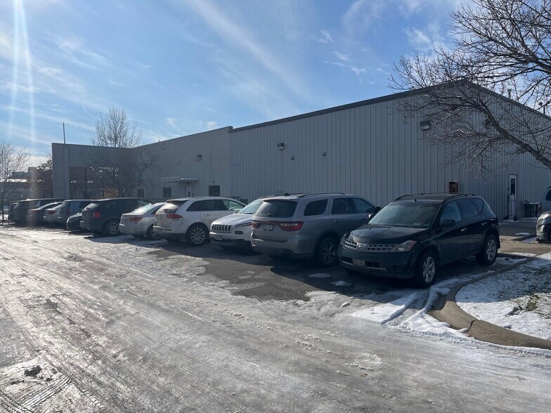 2330 Paul St, Omaha, NE à vendre - Photo de l’immeuble – Image 3 sur 8