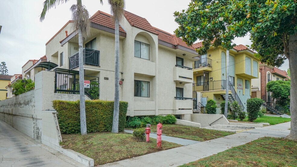 427 Lincoln Ave, Glendale, CA à vendre - Photo de l’immeuble – Image 2 sur 11