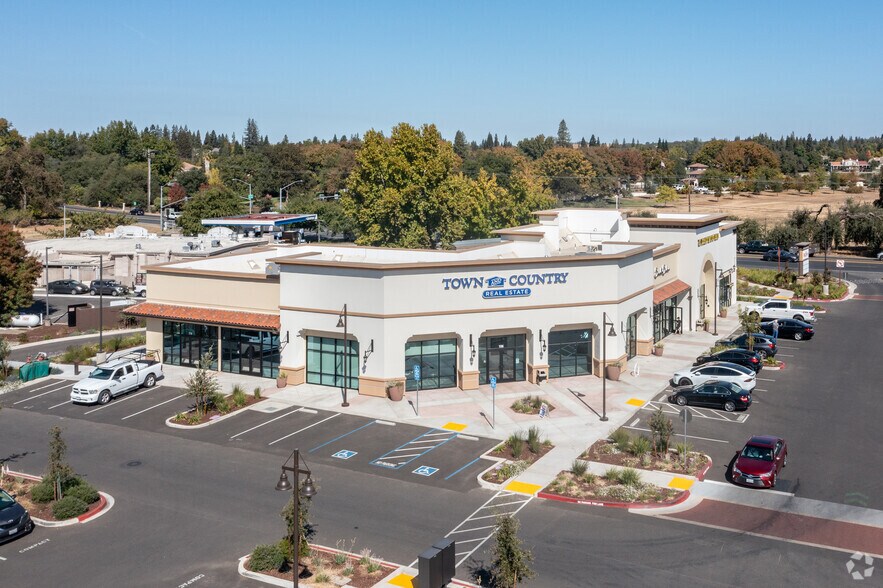 7185 Murieta Dr, Rancho Murieta, CA à louer - Photo de l’immeuble – Image 3 sur 5