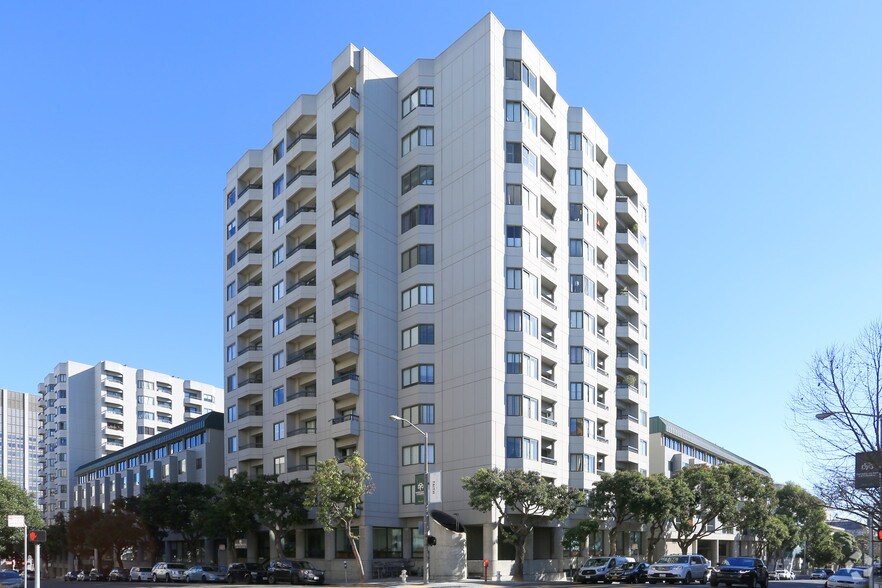 601 van ness Ave, San Francisco, CA à louer - Photo de l’immeuble – Image 1 sur 3