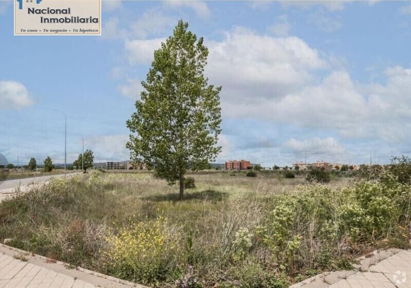 Terrain dans Ávila, Ávila à vendre - Photo principale – Image 1 sur 7